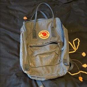 Fjallraven Kånken Dark Gray Backpack